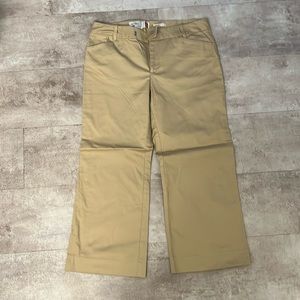 Old navy brand stretch capri business casual size 4